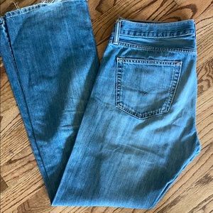 Levi worn wash slim straight